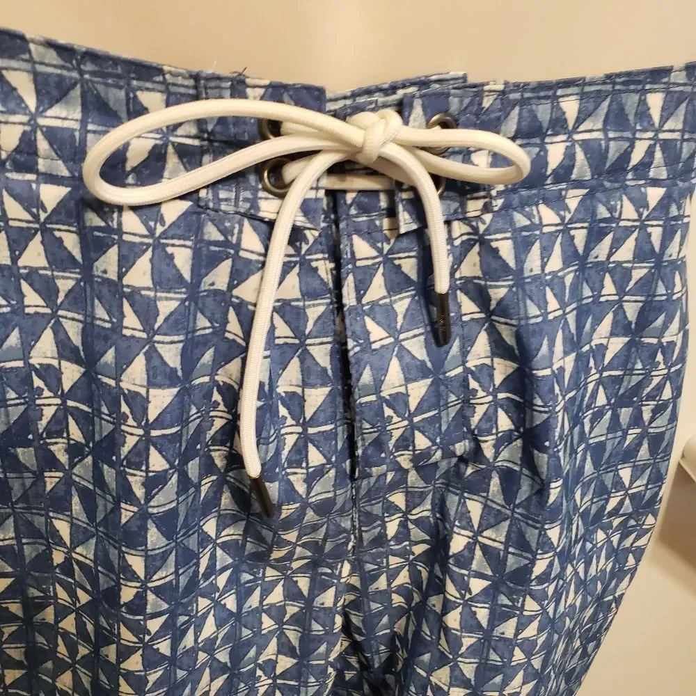 Mens size 26 Abercrombie swim‎ trunks